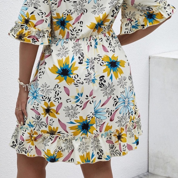 PLUS SIZE Floral Front Tie Ruffle Midi Dress Black - Picture 5 of 11